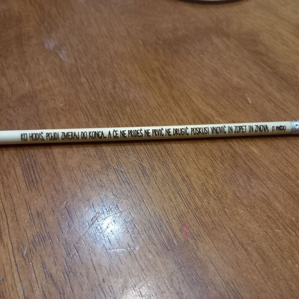 Hvala - navadni svinčnik z radirko